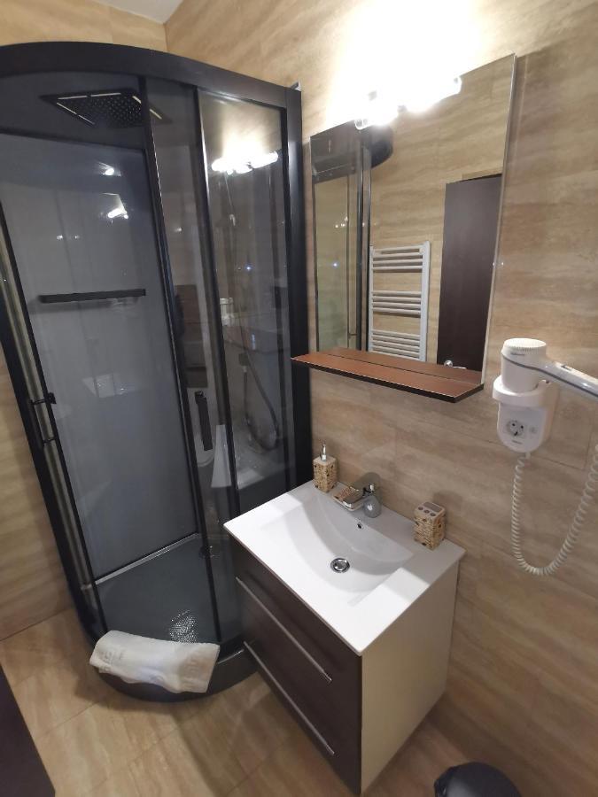 Bellavista Brasov Hotel Sacele Ngoại thất bức ảnh