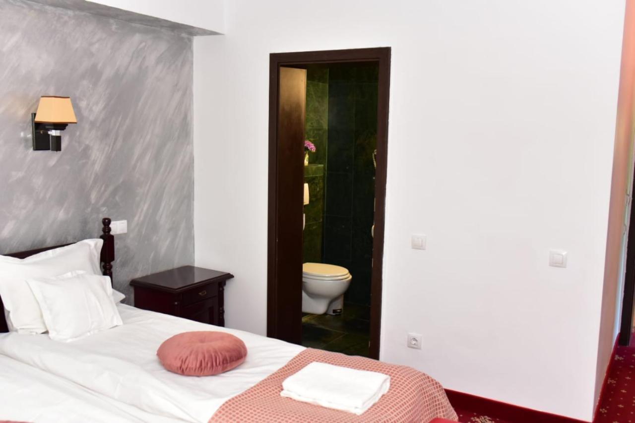Bellavista Brasov Hotel Sacele Ngoại thất bức ảnh