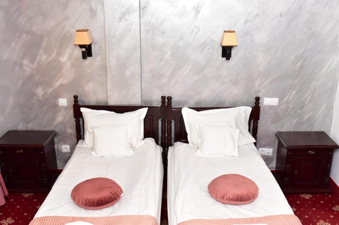Bellavista Brasov Hotel Sacele Ngoại thất bức ảnh