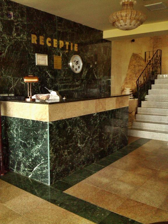 Bellavista Brasov Hotel Sacele Ngoại thất bức ảnh
