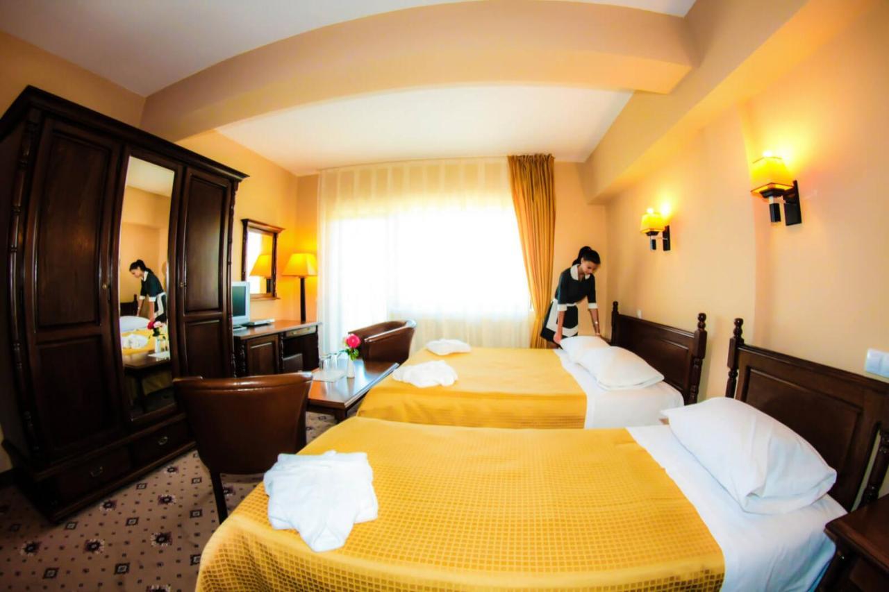 Bellavista Brasov Hotel Sacele Ngoại thất bức ảnh