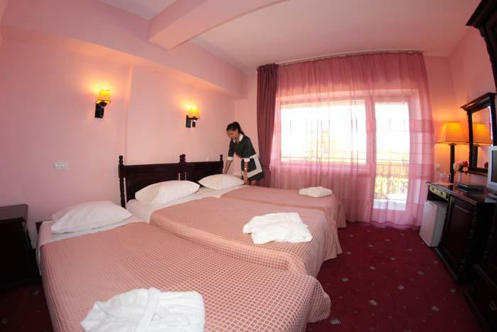 Bellavista Brasov Hotel Sacele Ngoại thất bức ảnh